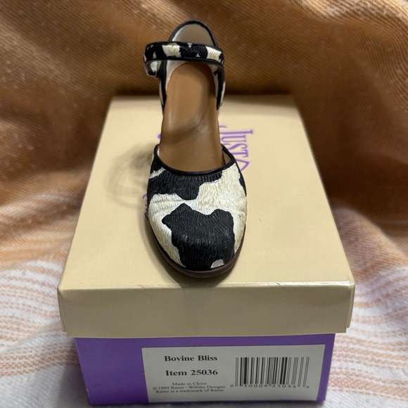 Just The Right Shoe Black and White Heels - Picture 4 of 5